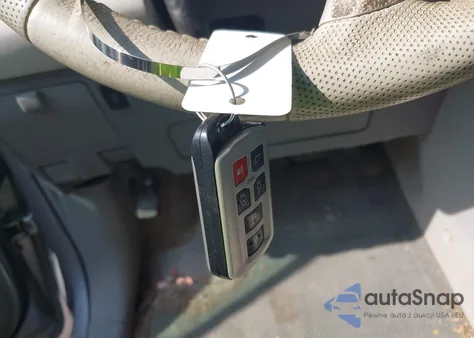 2014 Toyota Sienna Xle 7 Passenger z USA, uszkodzony, nr VIN 5TDDK3DC0ES087274